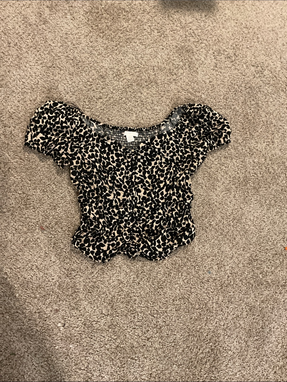 H&M Black and Cream Leopard Print Crop Top